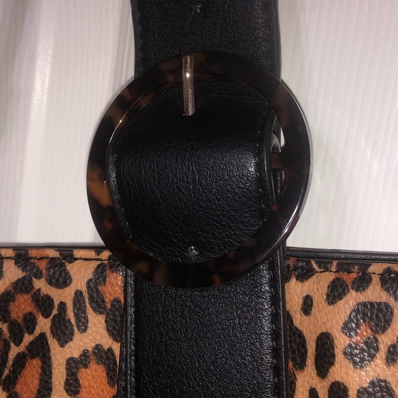 Sole/Society LEOPARD Print Purse. - Picture 9 of 11